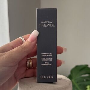 Mary Kay Timewise Bronze C 170 luminous 3D‎ Foundation